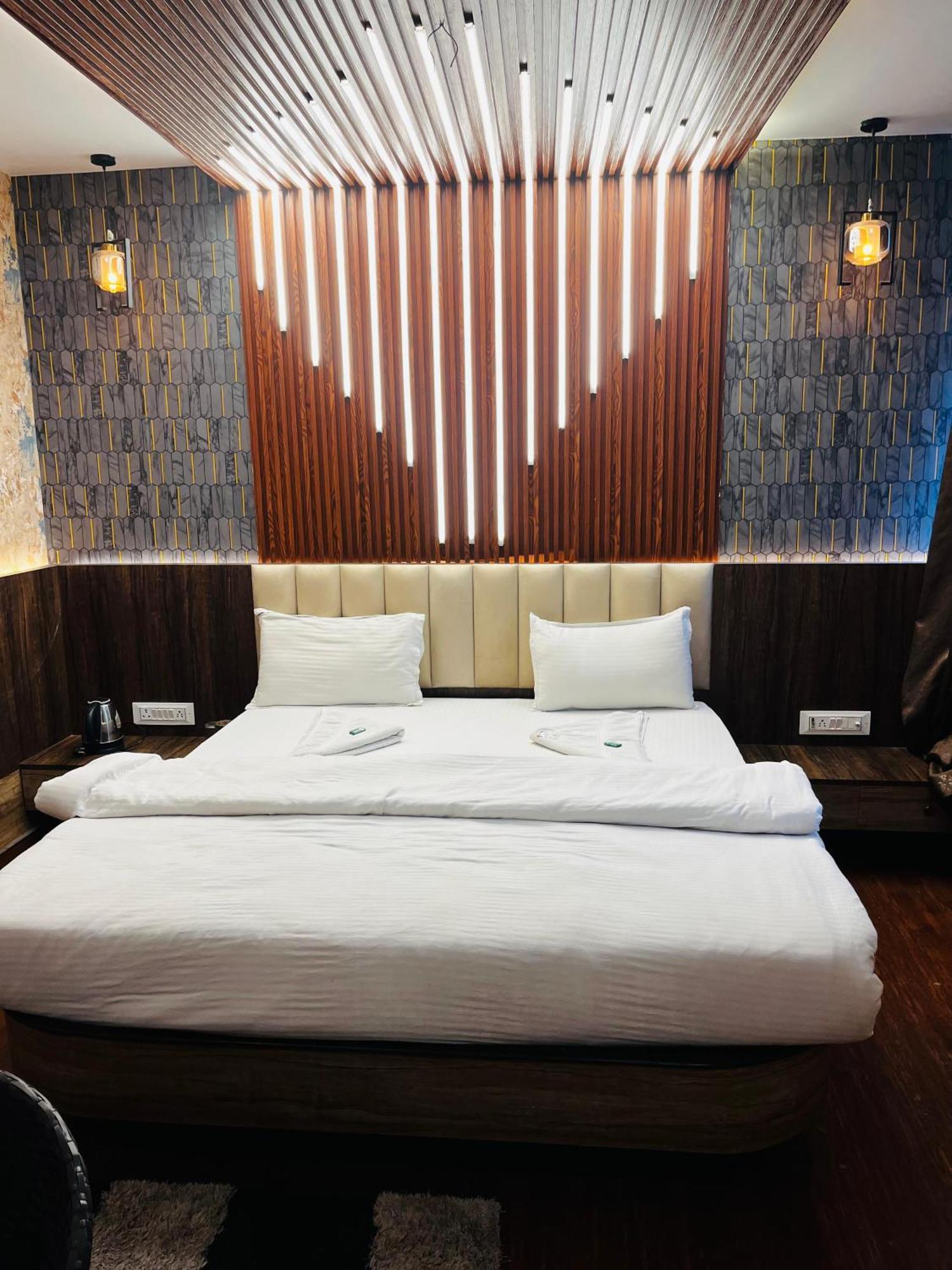Ks Paying Guest House バラナシ エクステリア 写真