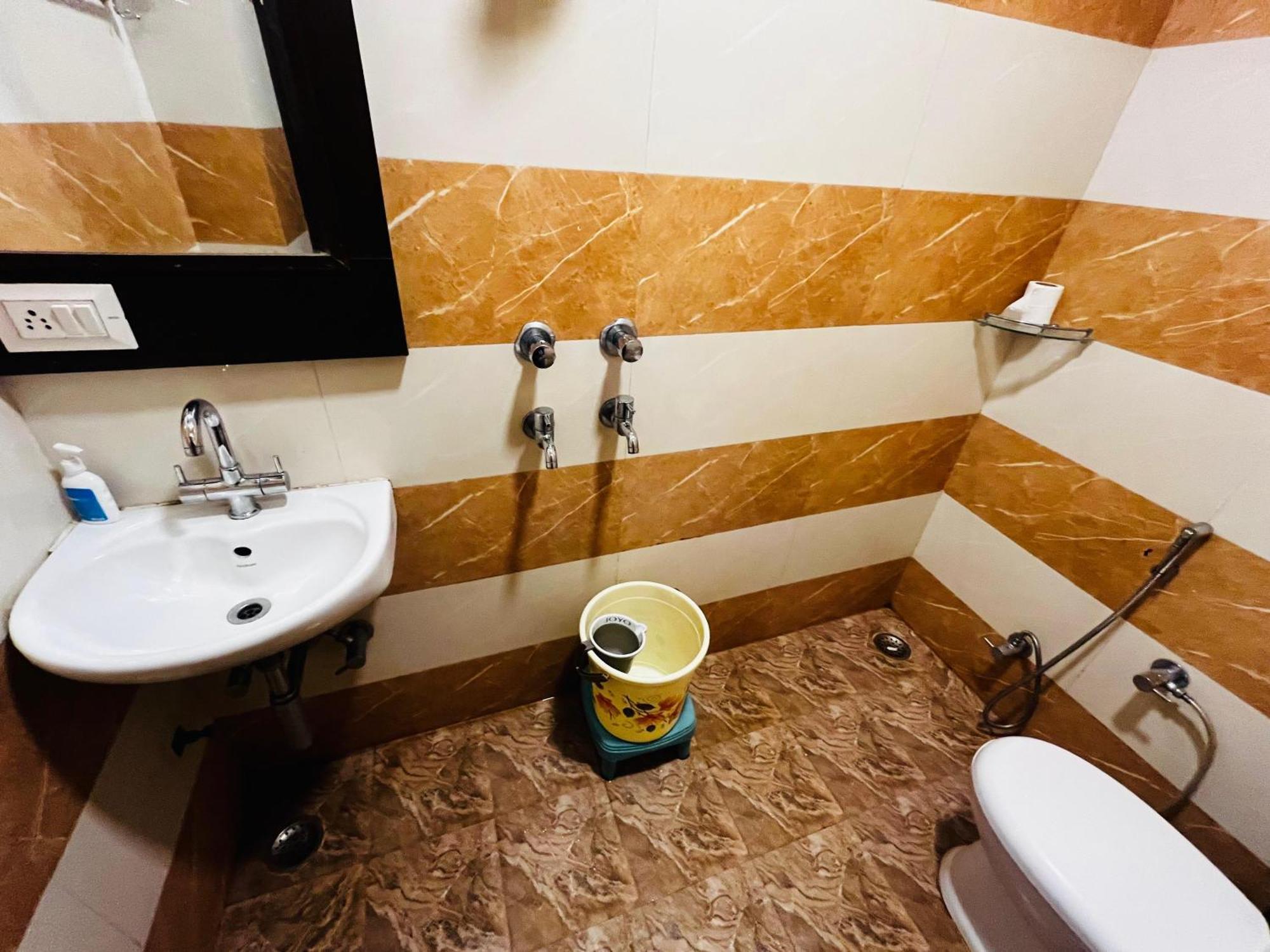 Ks Paying Guest House バラナシ エクステリア 写真