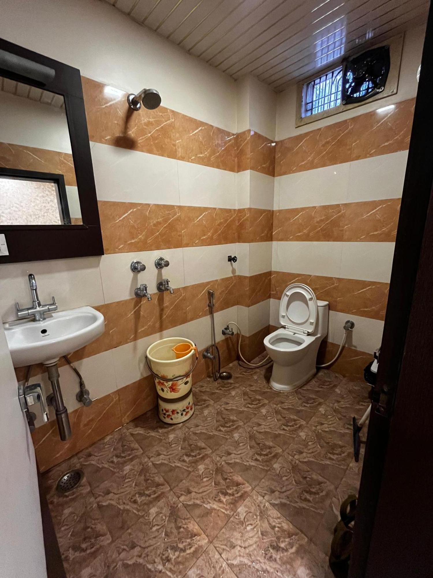 Ks Paying Guest House バラナシ エクステリア 写真