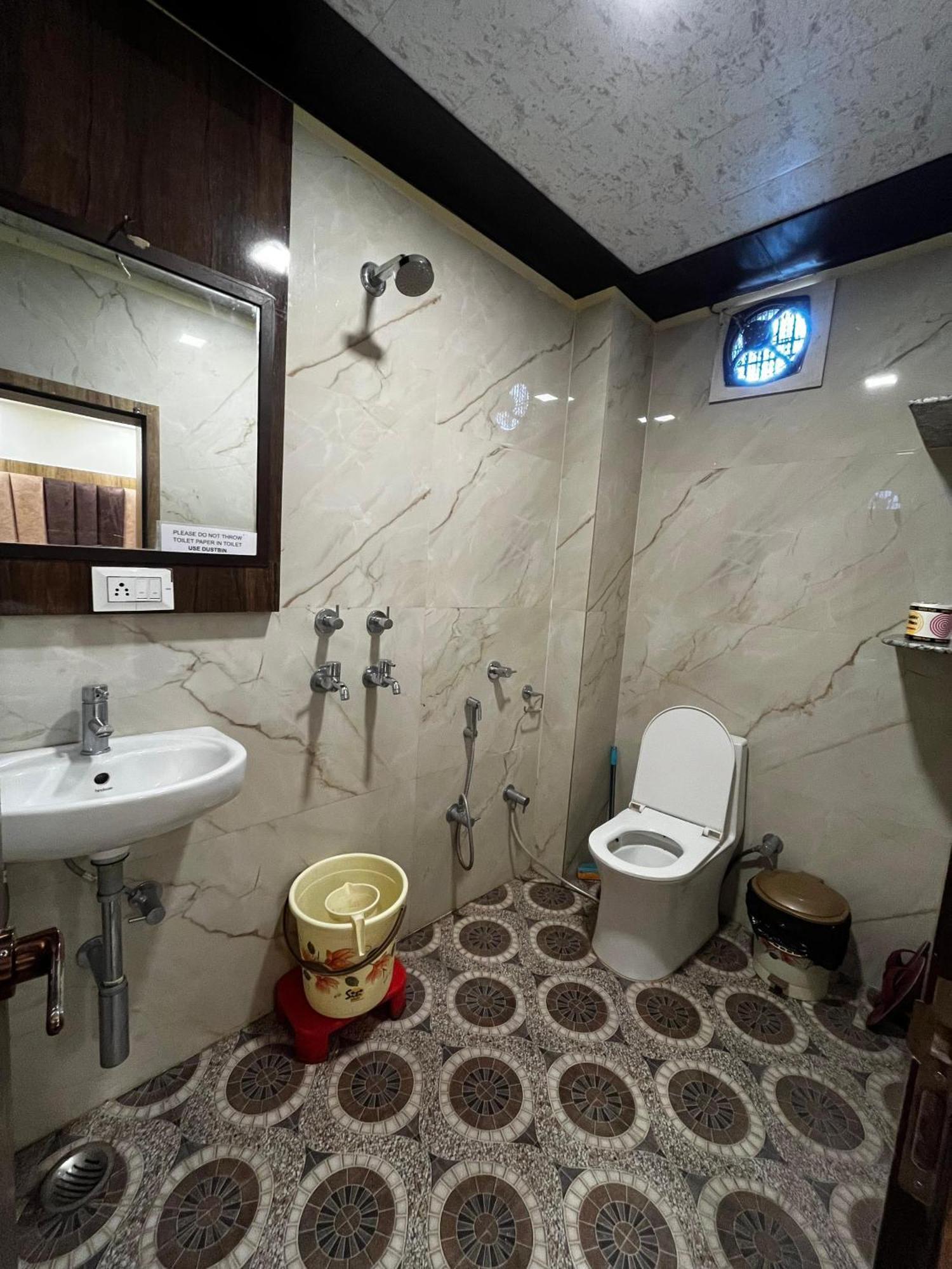 Ks Paying Guest House バラナシ エクステリア 写真