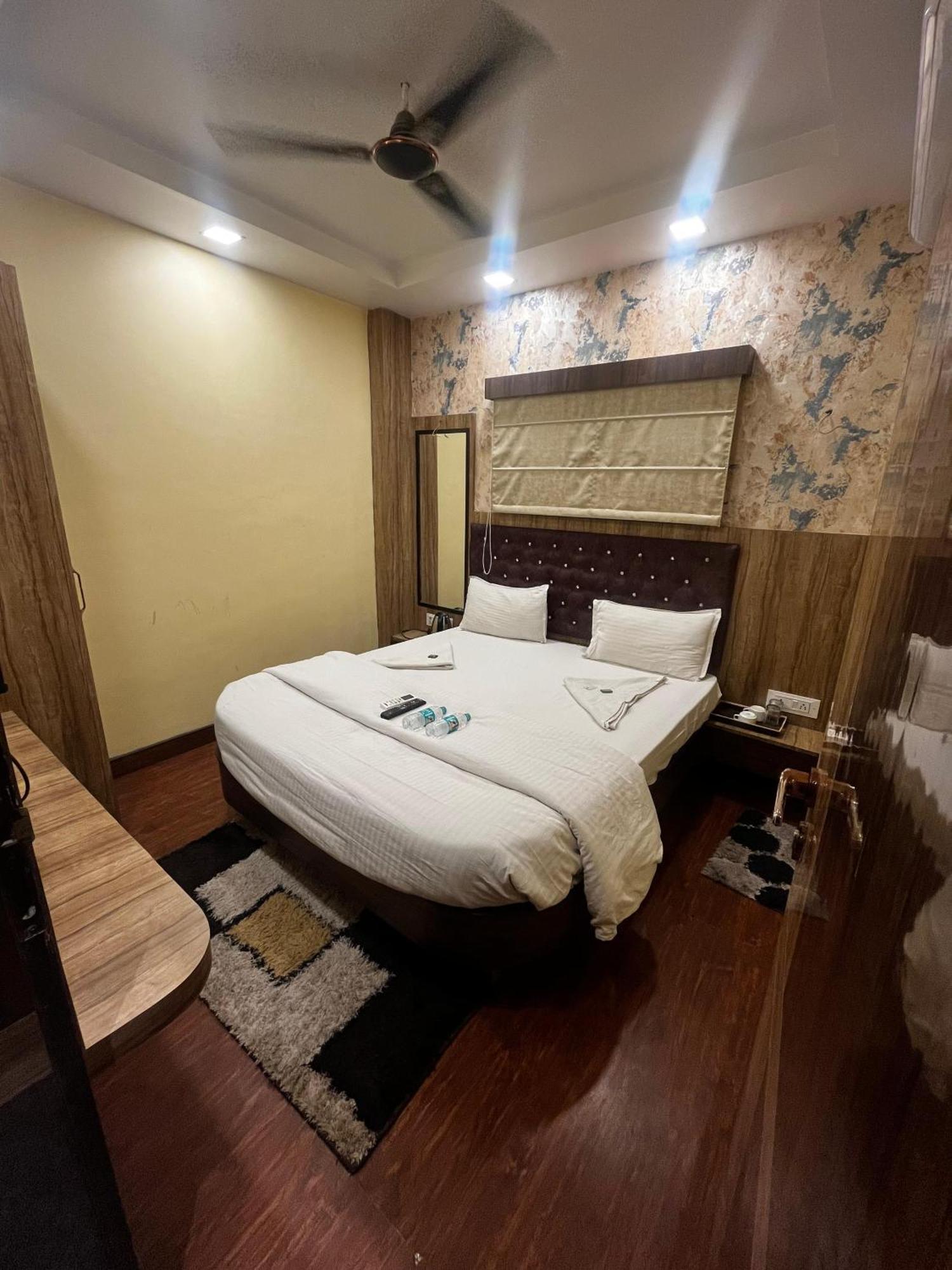 Ks Paying Guest House バラナシ エクステリア 写真